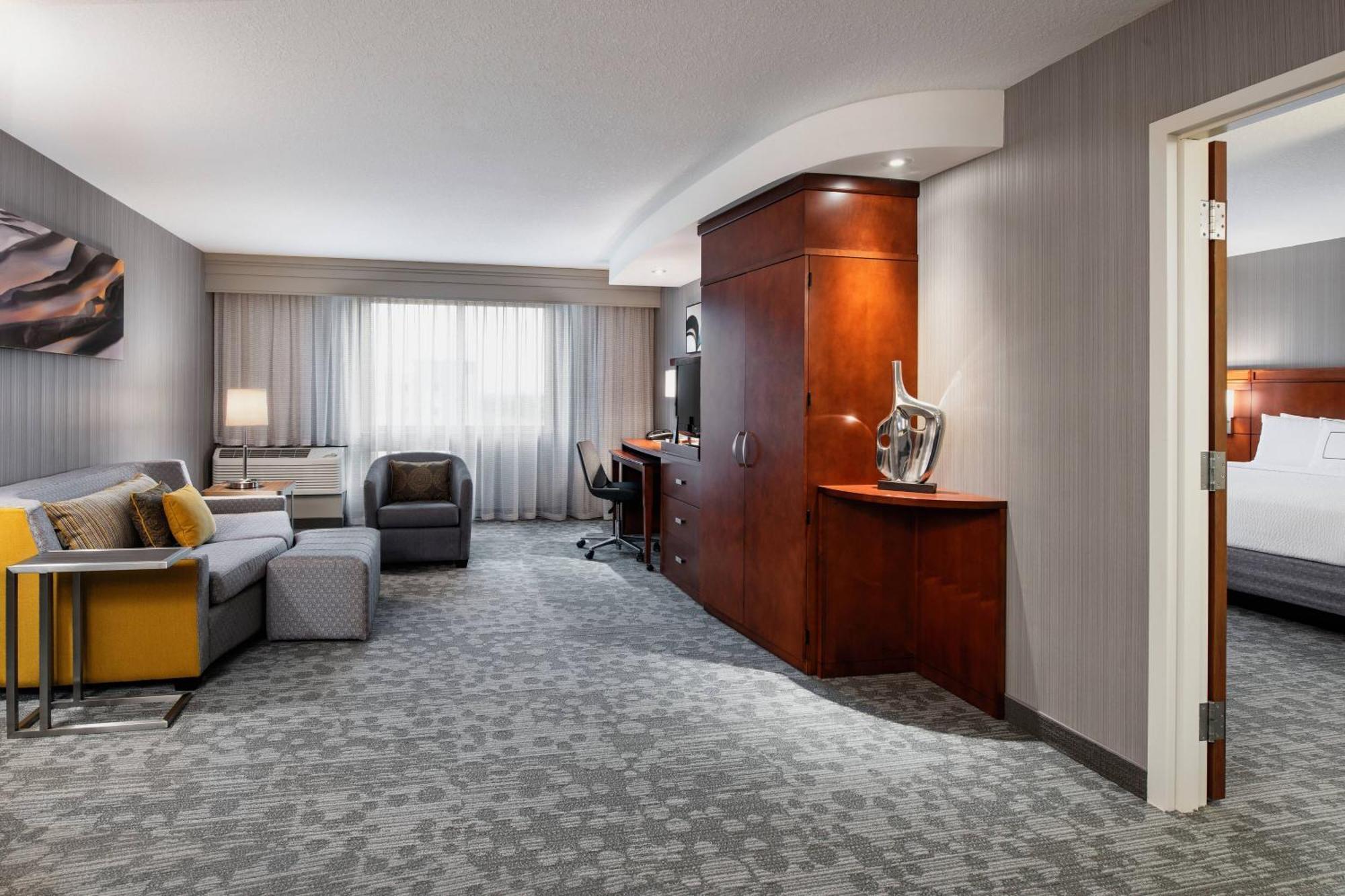 Courtyard By Marriott Edmonton West Hotel Kültér fotó