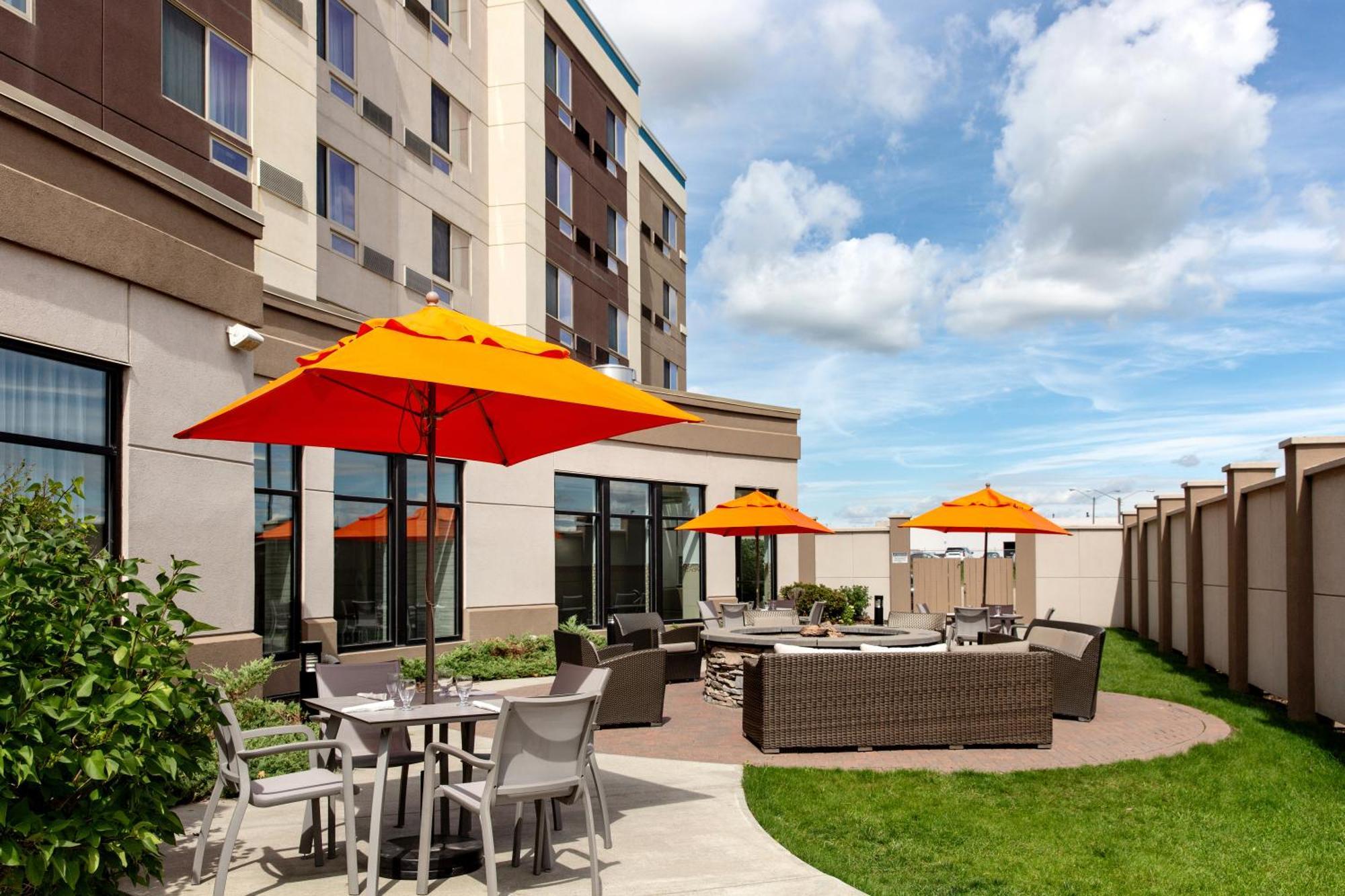 Courtyard By Marriott Edmonton West Hotel Kültér fotó